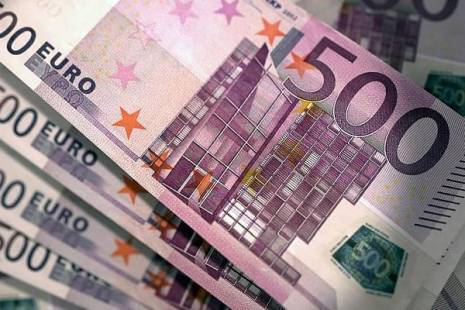 Depósitos em moeda estrangeira nos bancos comerciais angolanos caíram 4,2 mil milhões de euros