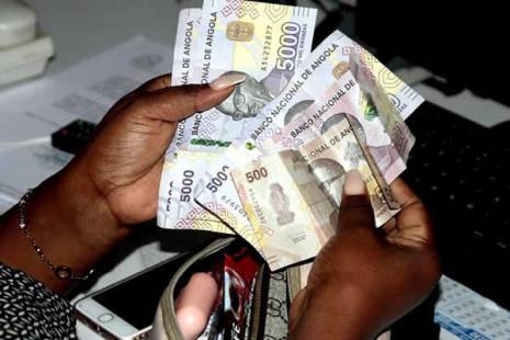 Campanha "Salário Justo" permitiu num mês regularizar salário mínimo de 7.589 trabalhadores angolanos