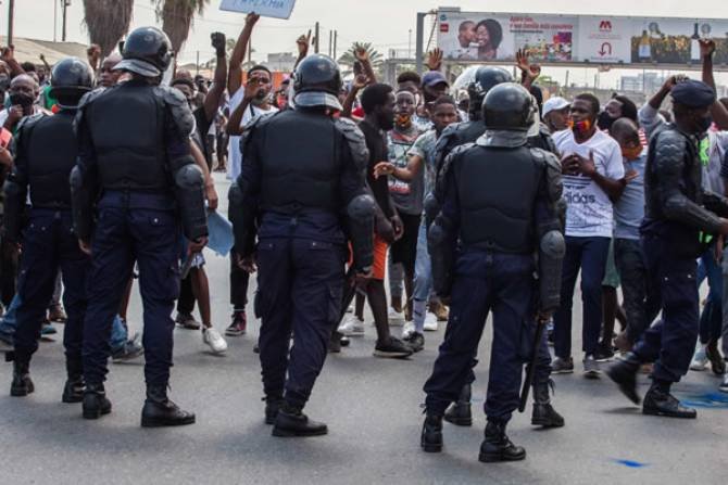 "Não existem detenções arbitrárias contra manifestantes" e "nenhum cidadão é punido ou detido por se manifestar" - governo