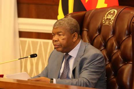 Um terço da contratação pública em Angola por ajuste direto em 2023