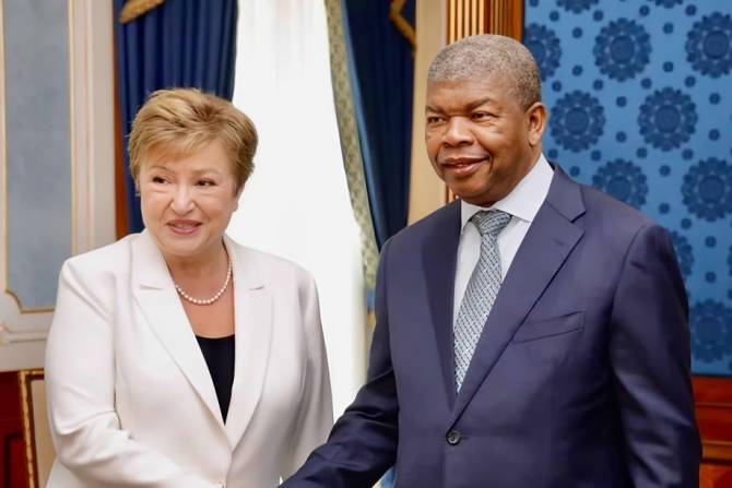 FMI diz que subsídios aos combustíveis em Angola "beneficiam as pessoas mais ricas"