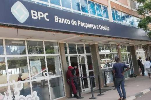 Funcionários do estatal BPC  pedem suspensão dos despedimentos