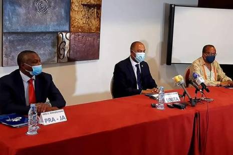 Líderes da oposição angolana reúnem - se novamente esta quarta-feira 10 em Luanda