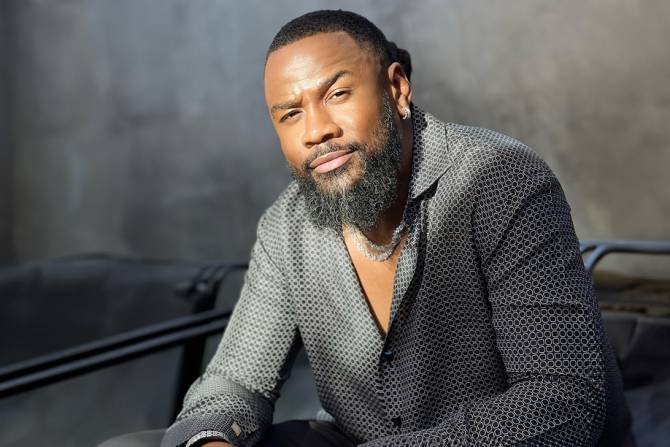 "Estamos a celebrar 50 anos de independência, mas de quê?" - C4 Pedro