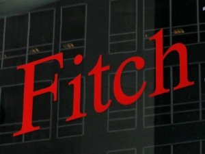 Fitch melhora perspetiva de evolução da economia de Angola de negativa para estável