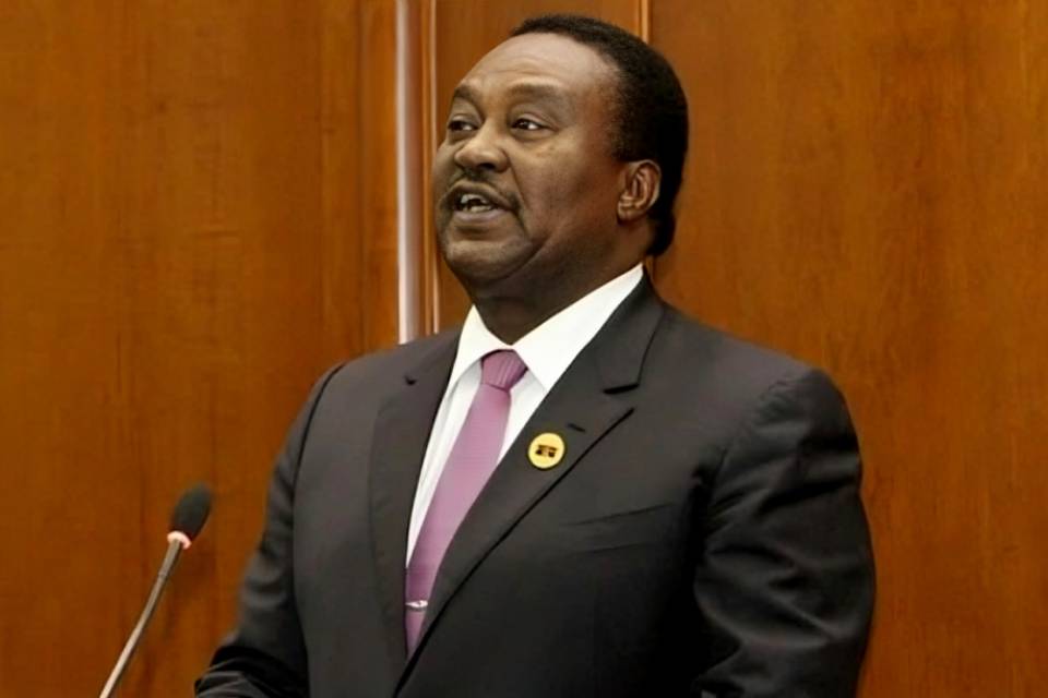 Morreu Piedade dos Santos "Nandó", ex-vice presidente de Angola