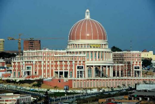 Comissão de ética parlamentar vai hoje ouvir deputados da UNITA que visitaram Morgue Central de Luanda