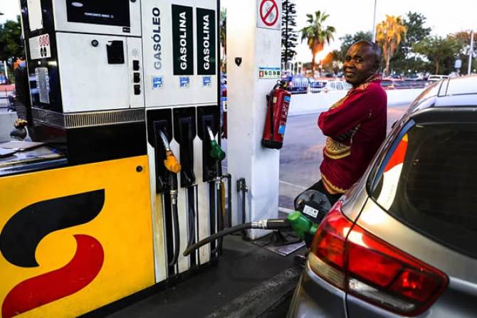 Litro de gasóleo passa a custar KZ 400 a partir de 4 de Julho