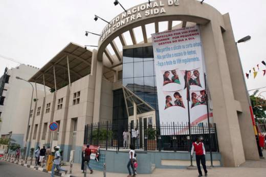 Instituto angolano de combate à Sida demite cinco funcionários por &quot;ausência injustificada&quot;