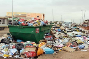 Greve de trabalhadores da Empresa de Limpeza deixa Luanda sem recolha de lixo