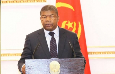 Presidente angolano exorta operadores petrolíferos a investirem em Angola