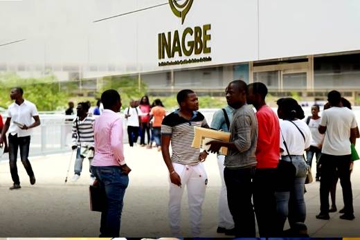 Candidatos à bolsa de estudo para Portugal “invadem” INAGBE no último dia de entrega dos documentos
