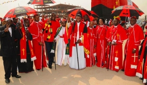 Governo angolano avança com legislação sobre religiões para separar fé do negócio