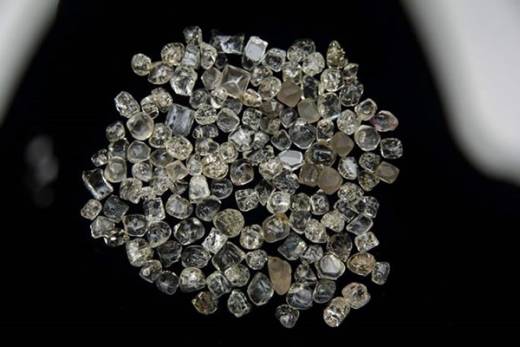 Angola arrecadou  1,7 mil milhões de dólares com exportações de diamantes em 2021