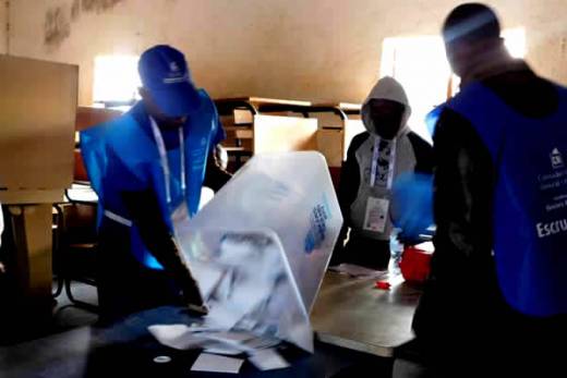 Arrancou a contagem de votos nas assembleias do centro de Luanda