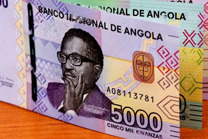 Kwanza recupera de mínimos de 25 anos com injeção de divisas do banco central