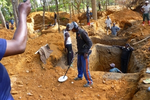Desabamento de terras na Huíla mata 13 garimpeiros em mina artesanal de ouro
