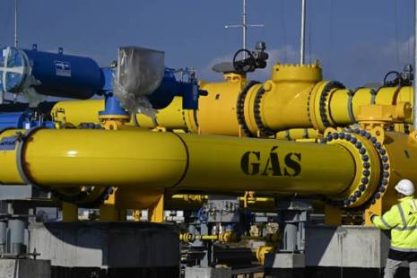 Angola embolsou 1,1 mil milhões de dólares com exportação de gás no segundo trimestre deste ano