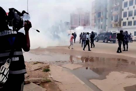 PRA-JA Servir Angola acusa polícia de ferir 17 apoiantes durante marcha
