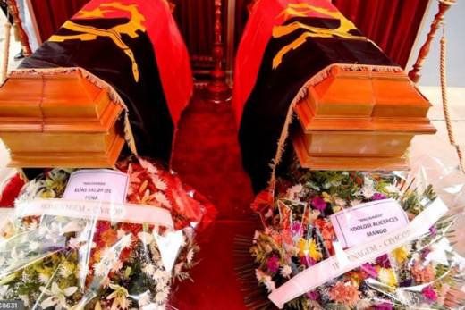 Restos de Salupeto Pena e Alicerces Mango entregue às famílias