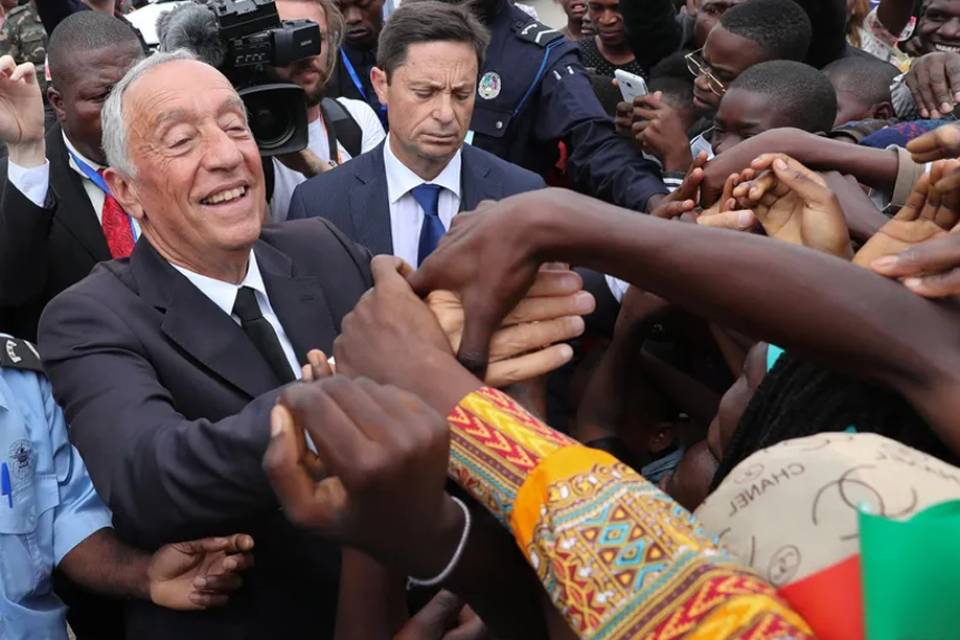 Marcelo elogia comunidade angolana e afirma que &quot;as leis passam mas os povos ficam&quot;