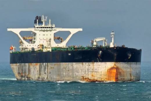 Moscovo denuncia uso da força dos EUA contra navio com bandeira russa