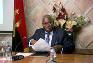 Governante rejeita denúncias de execuções sumárias pela polícia angolana