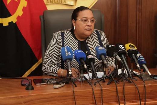 Angola está a criar instrumentos para melhorar progressão de carreiras - ministra