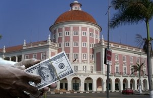 Há quase 10 anos que o Banco Nacional de Angola não vendia tão poucas divisas