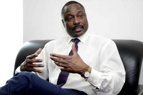 Empresário angolano Pedro Godinho reflecte fuga de cérebro em “Desistir Não É Opção”