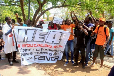 Estudantes contra &quot;valor exorbitante&quot; para inscrição na maior universidade angolana