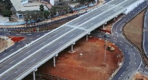 José Eduardo dos Santos inaugura viaduto da Unidade Operativa