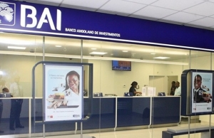 Bancos angolanos têm até final do ano para triplicar capital social mínimo