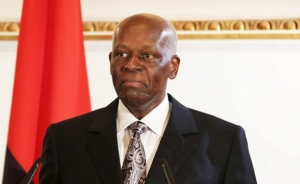 José Eduardo dos Santos pede organização ao MPLA para ganhar eleições em Angola