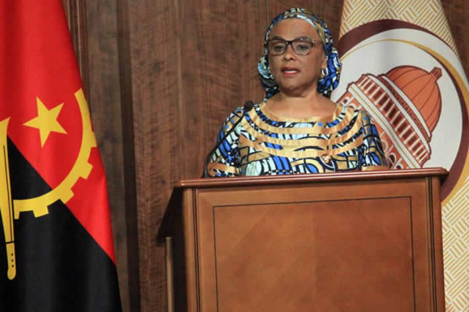 Presidente do parlamento angolano apela disciplina aos efectivos das FAA na RDC