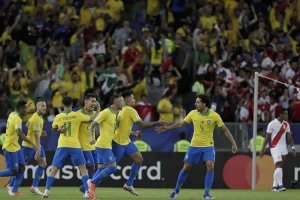 Brasil supera expulsão, faz 3 a 1 no Peru e conquista a Copa América