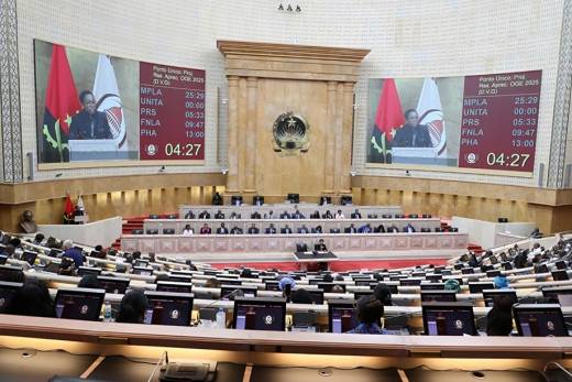 Deputados aprovam revisão da Lei de Combate ao Branqueamento de Capitais