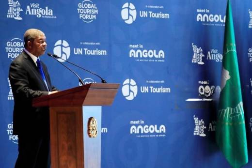João Lourenço anuncia “forte investimento” em infraestruturas para potenciar turismo