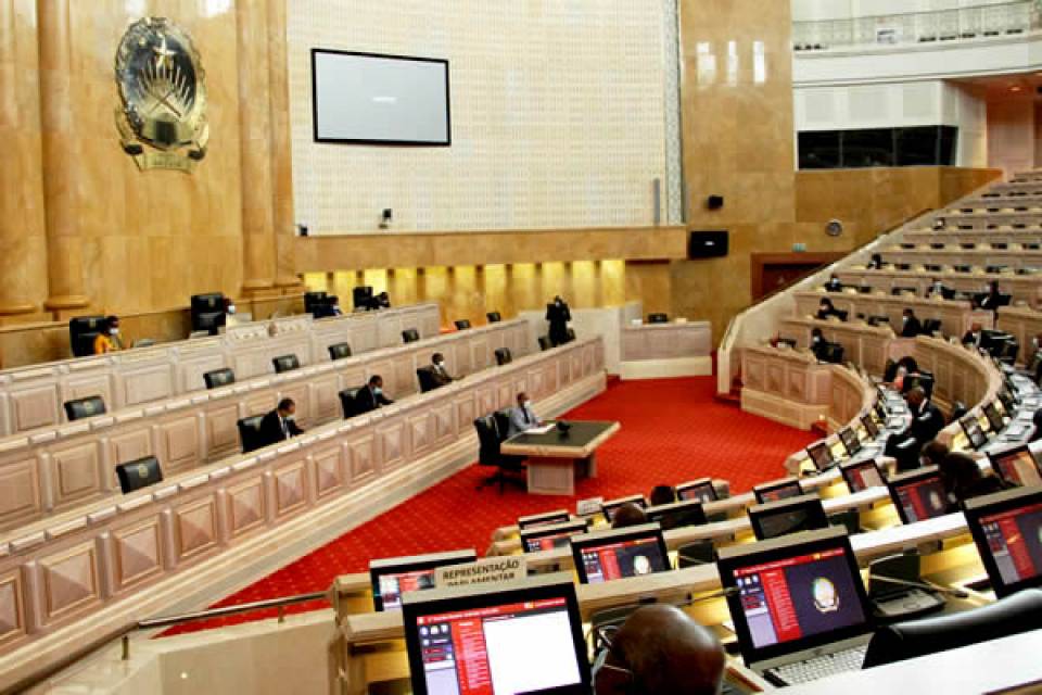 Ano parlamentar em Angola começa na segunda-feira com mensagem sobre Estado da Nação