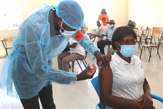 Infeções da covid-19 aumentaram 20 vezes num mês em Angola