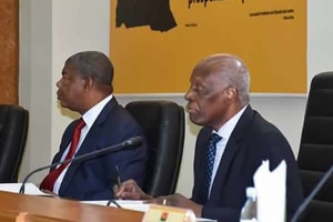 Transição no poder no MPLA marcada para 07 de setembro