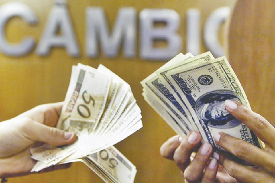 Banco Nacional de Angola  limita remessas para o estrangeiro a 5 mil dólares mensais