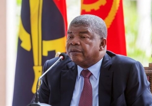 João Lourenço espera que José Eduardo dos Santos cumpra promessa de sair em 2018