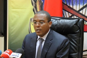 Banco Nacional de Angola dá mais um mês para avaliar atrasos nos pagamentos ao exterior