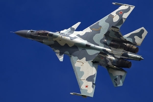 Angola recebe 6 caças Su-30 e espera entrega de mais 2 em maio, diz ministro da Defesa