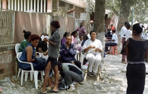 Duelo pós-eleitoral no centro das conversas e das preocupações em Luanda