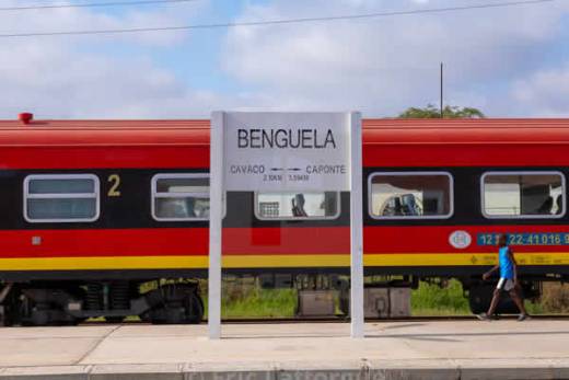 Greve no CFB suspensa a pedido do governador de Benguela