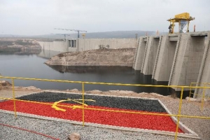 Sul-africanos ajudam a financiar maior barragem angolana de Laúca