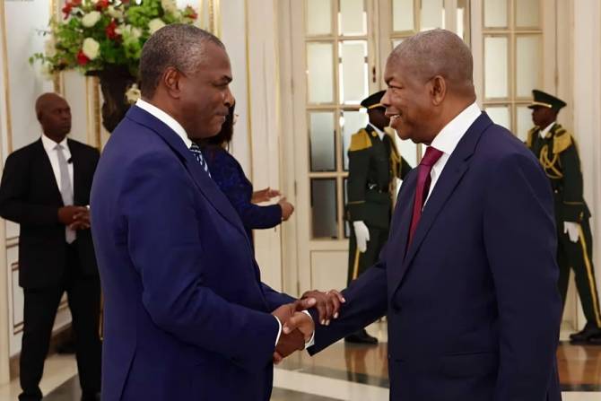 Liderança do PRA-JA Servir Angola recebida por Presidente da República para oficializar relações