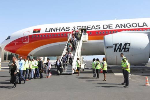 TAAG vai receber 1,8 milhões de euros para transporte de bolseiros angolanos